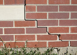a foundation wall crack on a Jasper home.